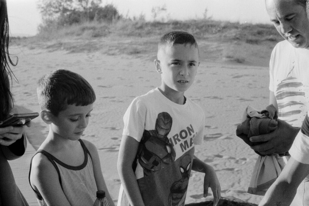 bambini sulla foce di Policoro